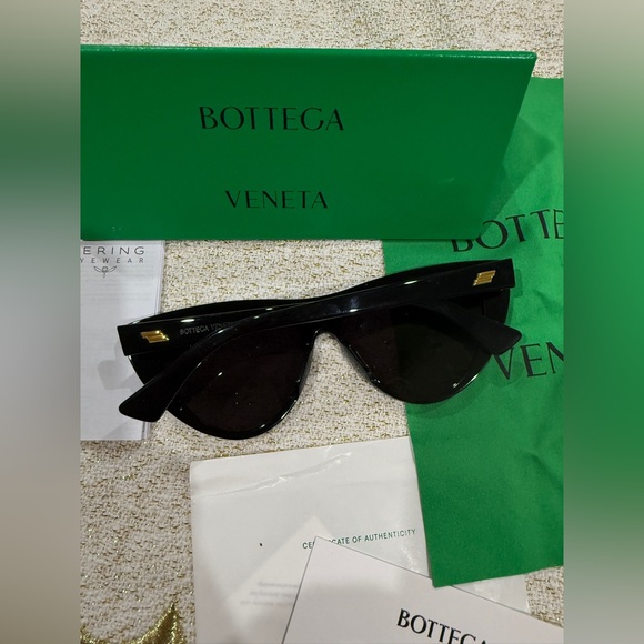 Bottega Veneta sunglasses black BV1018S cat eye fashion butterfly main image 14